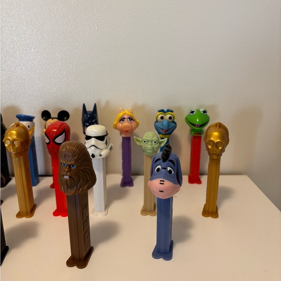 Lot of 22 vintage pez - Picture 2 of 3